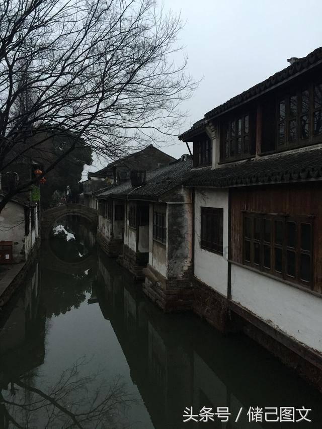 总局电视剧司首赴网络电影剧组调研 用“冲锋”精神把《冲锋》拍好
